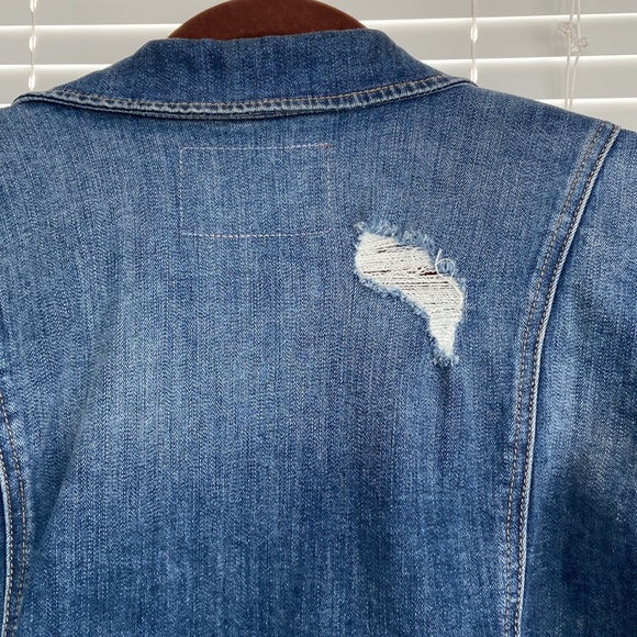 COPY - Guess of Los Angeles, blue Jean short jacket. - Picture 8 of 10